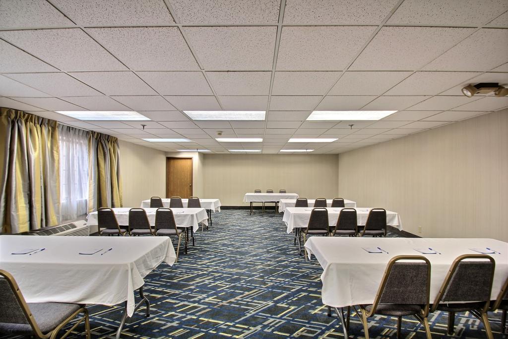Отель Baymont By Wyndham Madison West/Middleton Wi West Экстерьер фото